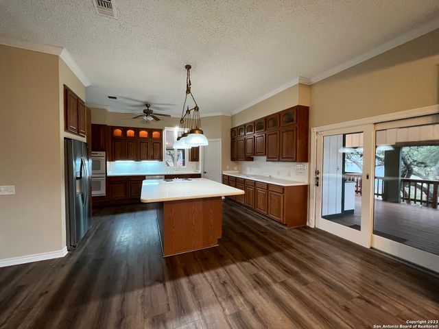 119 CEDAR TREE LN, Canyon Lake, TX 78133