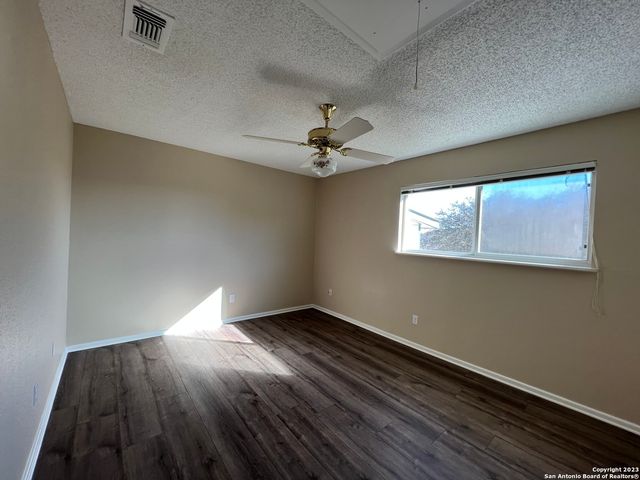 119 CEDAR TREE LN, Canyon Lake, TX 78133