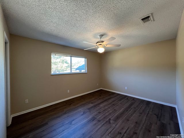 119 CEDAR TREE LN, Canyon Lake, TX 78133