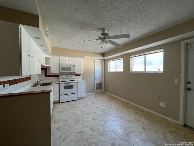119 CEDAR TREE LN, Canyon Lake, TX 78133