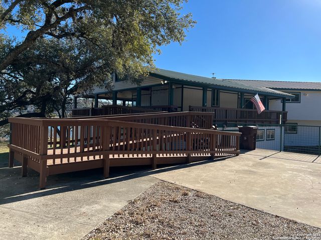 119 CEDAR TREE LN, Canyon Lake, TX 78133