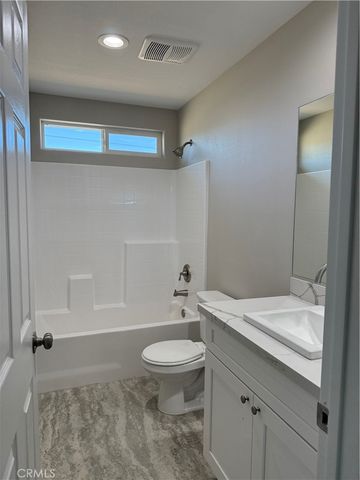 17796 Valencia Street, Hesperia, CA 92345