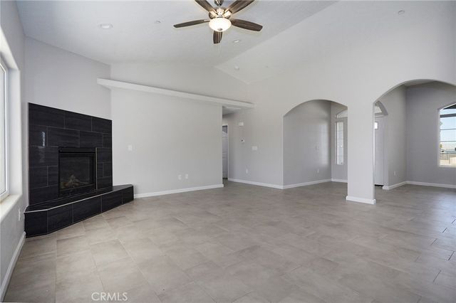 17796 Valencia Street, Hesperia, CA 92345