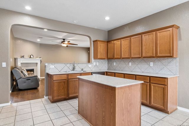 12330 Fleming Surf Dr, San Antonio, TX 78249