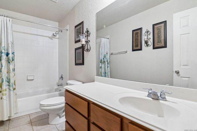 12330 Fleming Surf Dr, San Antonio, TX 78249