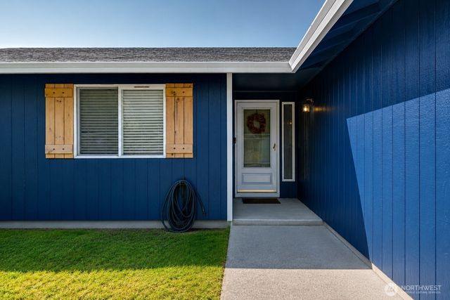 2129 Dahlia Street, Woodland, WA 98674