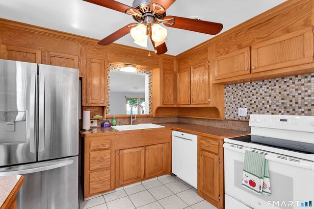 33 Dorothy Road, East Hartford, CT 06118