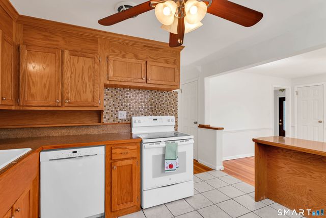 33 Dorothy Road, East Hartford, CT 06118