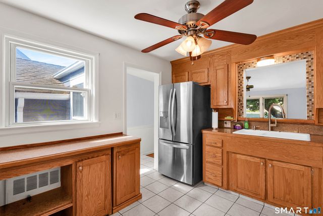33 Dorothy Road, East Hartford, CT 06118