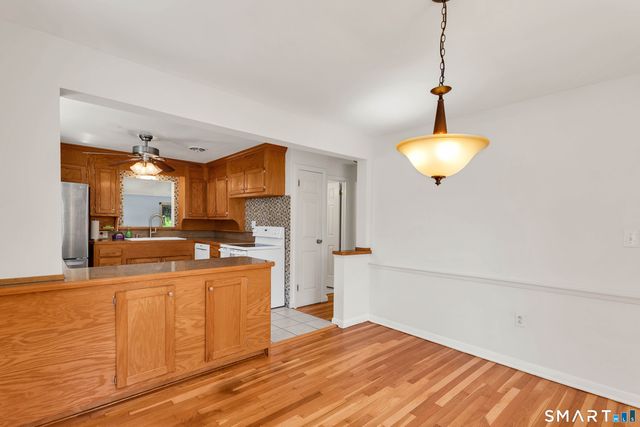 33 Dorothy Road, East Hartford, CT 06118