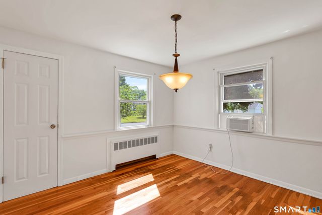 33 Dorothy Road, East Hartford, CT 06118
