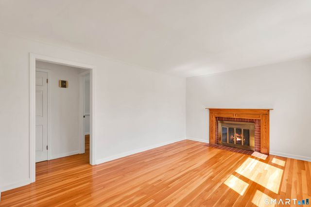 33 Dorothy Road, East Hartford, CT 06118