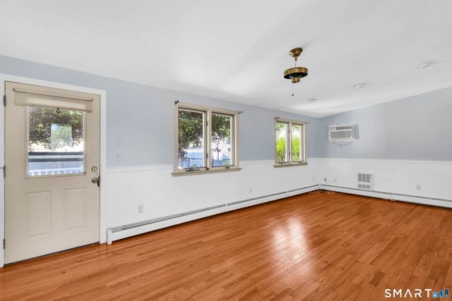 33 Dorothy Road, East Hartford, CT 06118
