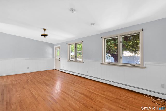 33 Dorothy Road, East Hartford, CT 06118