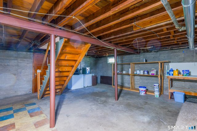 33 Dorothy Road, East Hartford, CT 06118