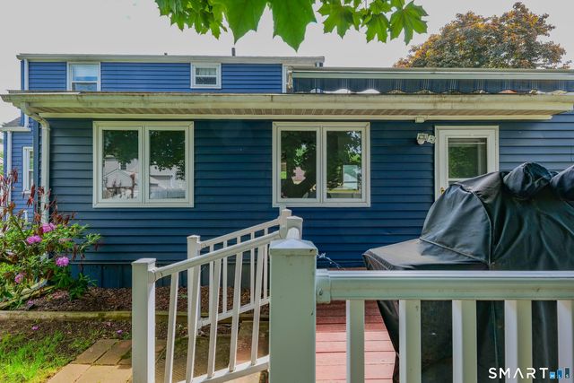 33 Dorothy Road, East Hartford, CT 06118