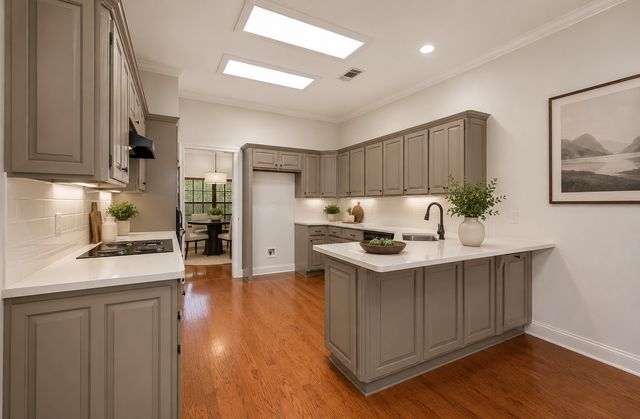 413 Lincoln Oaks Drive, Burleson, TX 76028