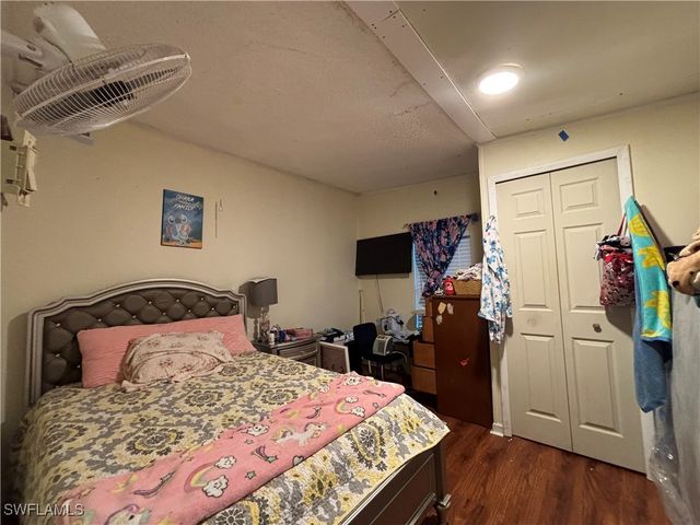 7993 Ebson DR, North Fort Myers, FL 33917