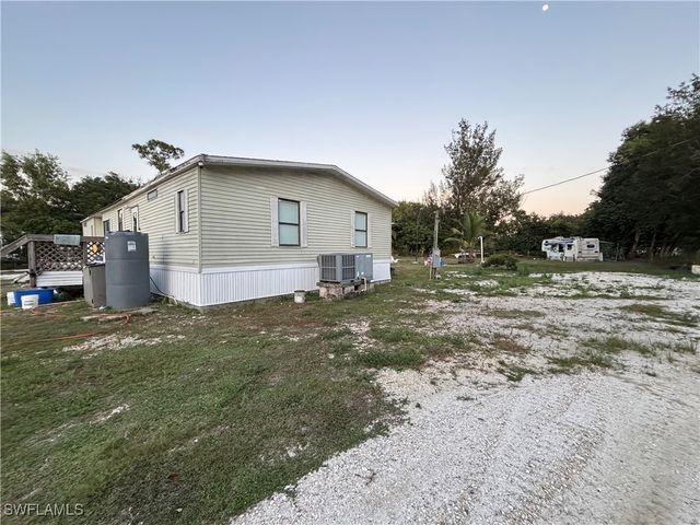 7993 Ebson DR, North Fort Myers, FL 33917