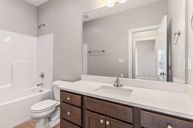 4417 Lower Beaver Road Road, Des Moines, IA 50310