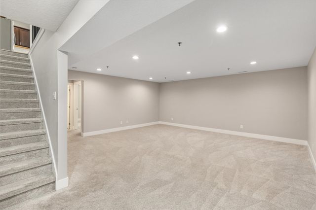4417 Lower Beaver Road Road, Des Moines, IA 50310