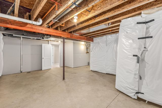 4417 Lower Beaver Road Road, Des Moines, IA 50310