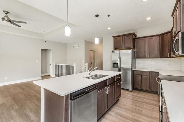 4417 Lower Beaver Road Road, Des Moines, IA 50310