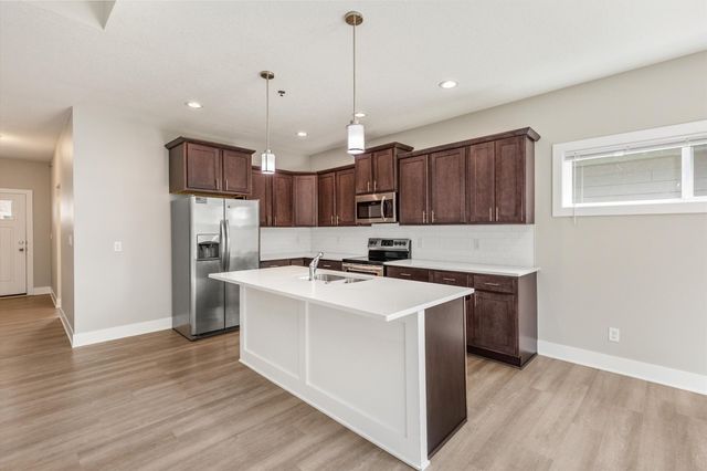 4417 Lower Beaver Road Road, Des Moines, IA 50310