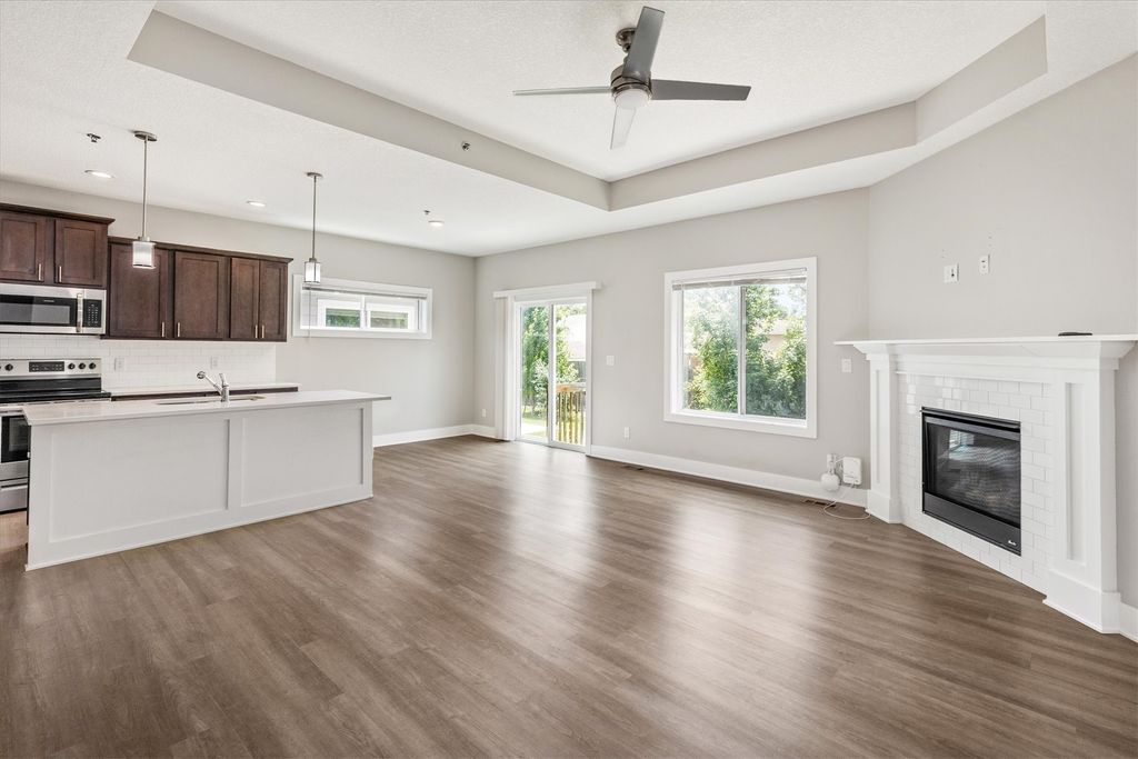 4417 Lower Beaver Road Road, Des Moines, IA 50310