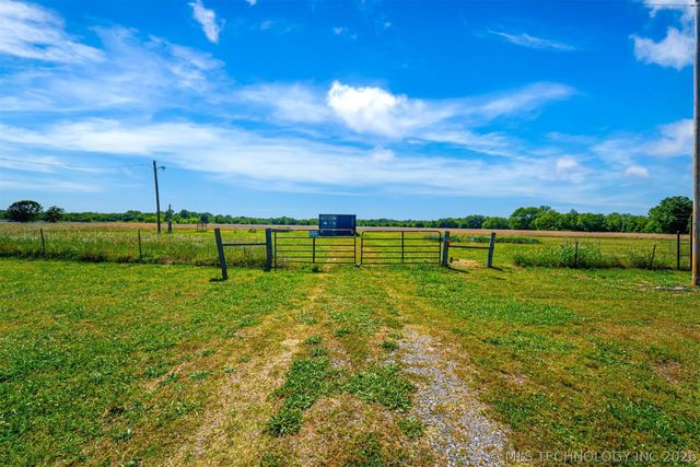 14744 Tyler Road, Okmulgee, OK 74447