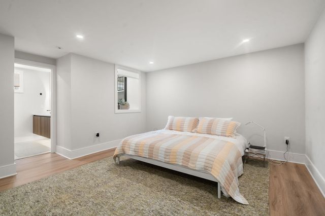 116 Thorndike St. 116, Brookline, MA 02446