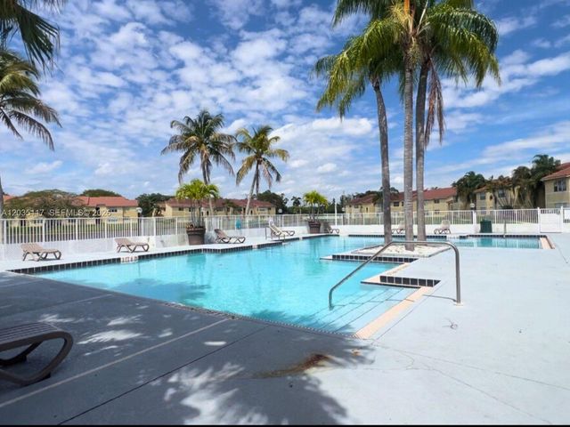12840 Vista Isles Dr 627, Sunrise, FL 33325