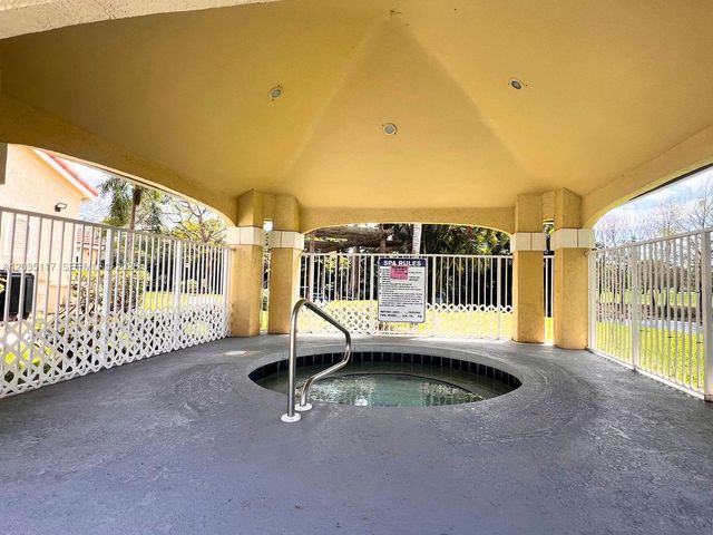 12840 Vista Isles Dr 627, Sunrise, FL 33325