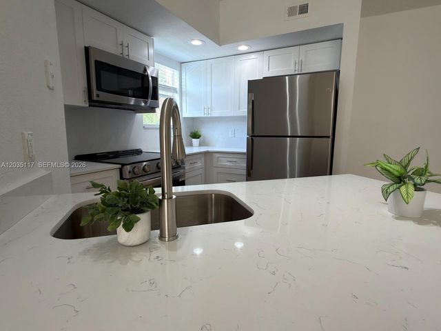 12840 Vista Isles Dr 627, Sunrise, FL 33325