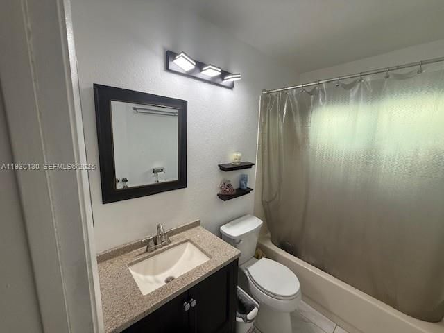 9530 Ashley Dr, Miramar, FL 33025