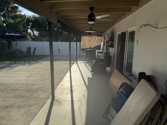 9530 Ashley Dr, Miramar, FL 33025