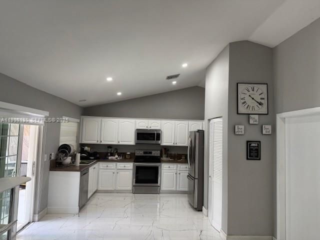 9530 Ashley Dr, Miramar, FL 33025