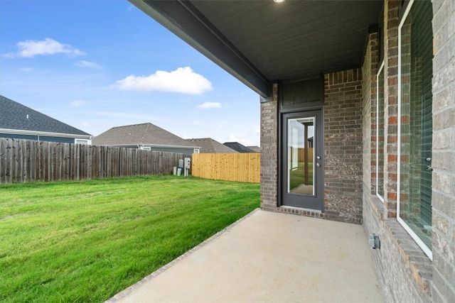 4745 W Folsom Street, Fayetteville, AR 72704