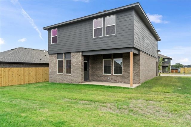 4745 W Folsom Street, Fayetteville, AR 72704