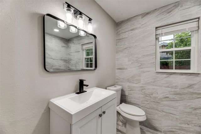 1108 Springdale Road, Bedford, TX 76021