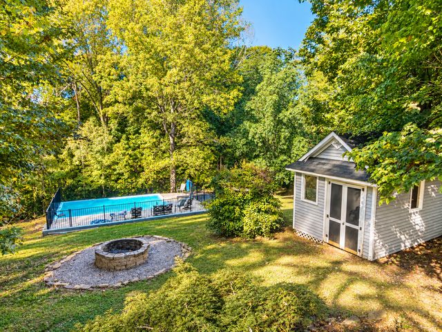 451 Woodside Drive, Somerset, KY 42503