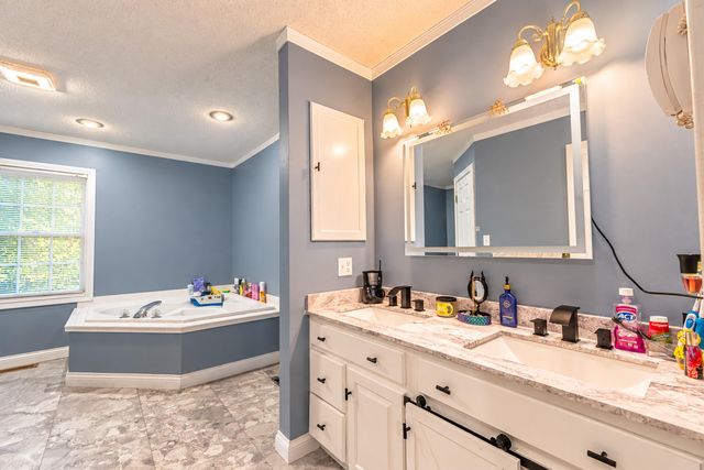 451 Woodside Drive, Somerset, KY 42503