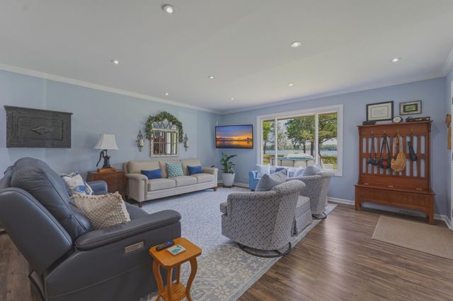 1805 Ringneck Road, Moncks Corner, SC 29461