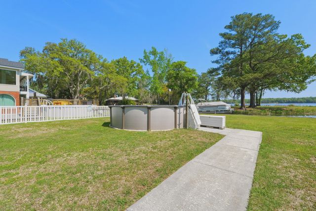 1805 Ringneck Road, Moncks Corner, SC 29461
