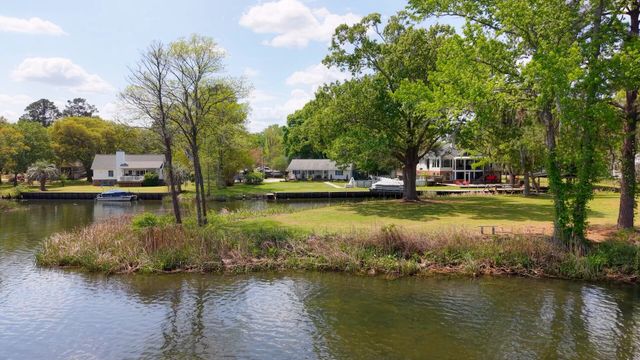 1805 Ringneck Road, Moncks Corner, SC 29461