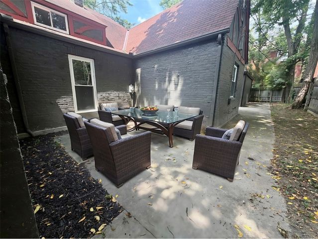39 Vassar Drive, Dayton, OH 45406