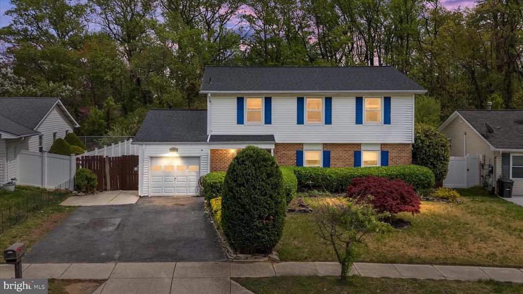 Image 1 of property listing at 7901 CITADEL DR, Severn, MD 21144