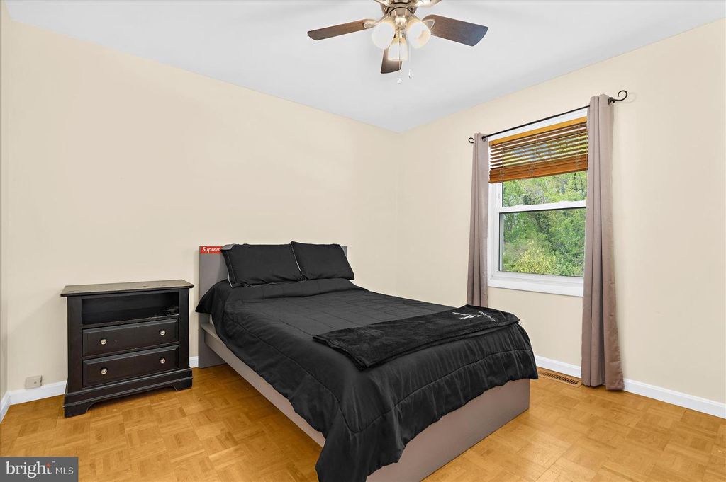 Image 20 of property listing at 7901 CITADEL DR, Severn, MD 21144