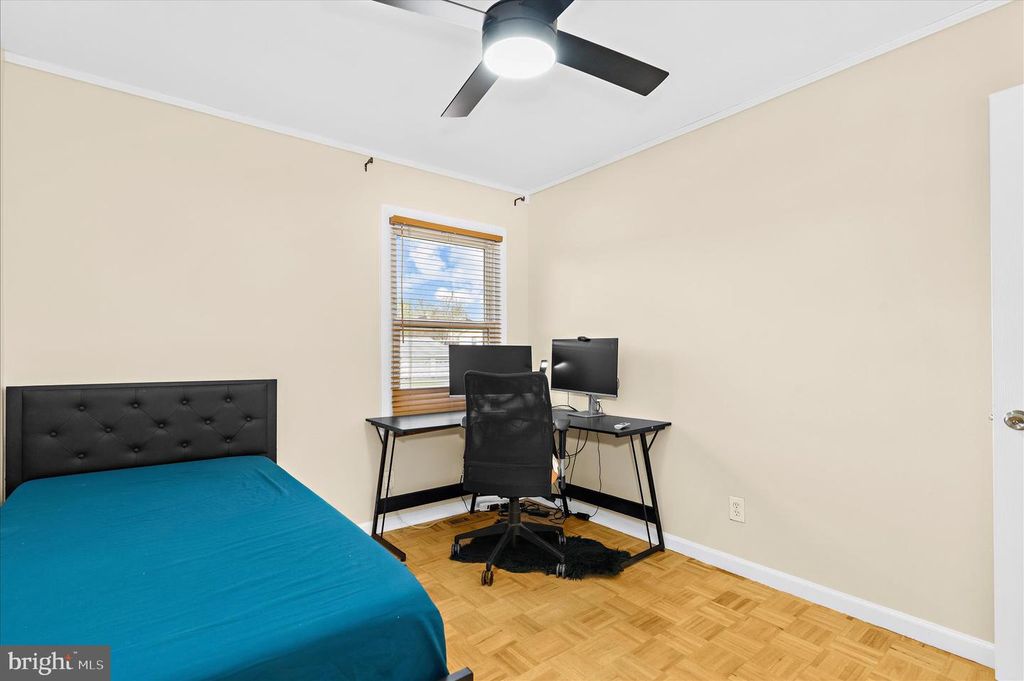 Image 25 of property listing at 7901 CITADEL DR, Severn, MD 21144