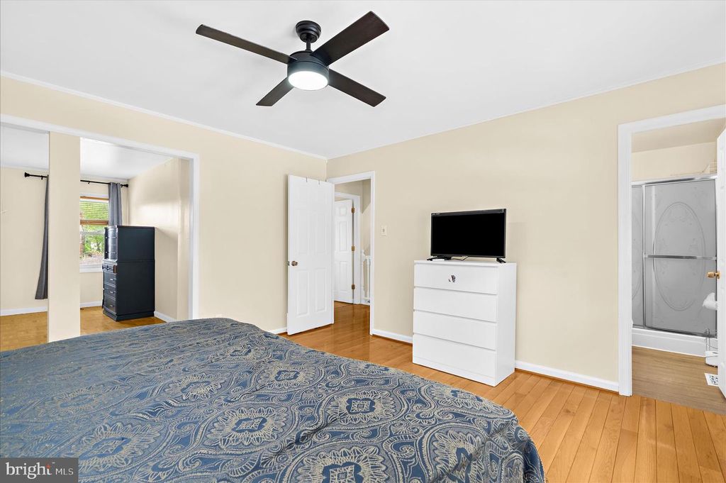 Image 27 of property listing at 7901 CITADEL DR, Severn, MD 21144